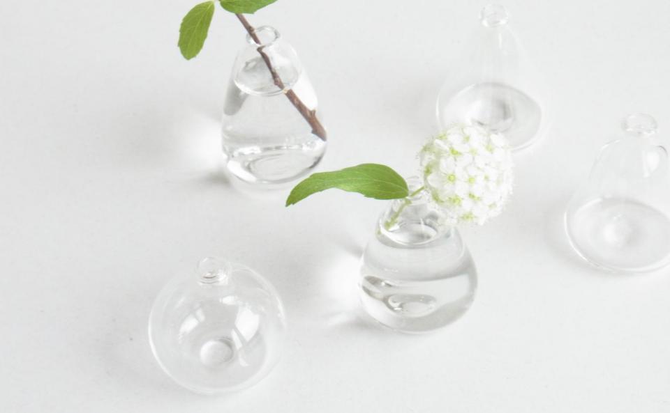 小さな花器 ¥1,000(税抜)